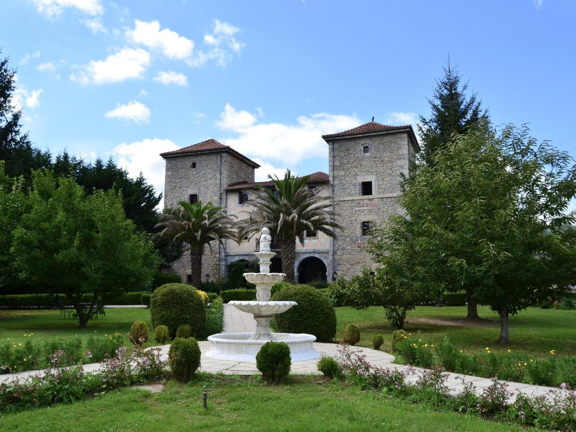 Akla Hotel Palacio Torre De Ruesga Calseca エクステリア 写真