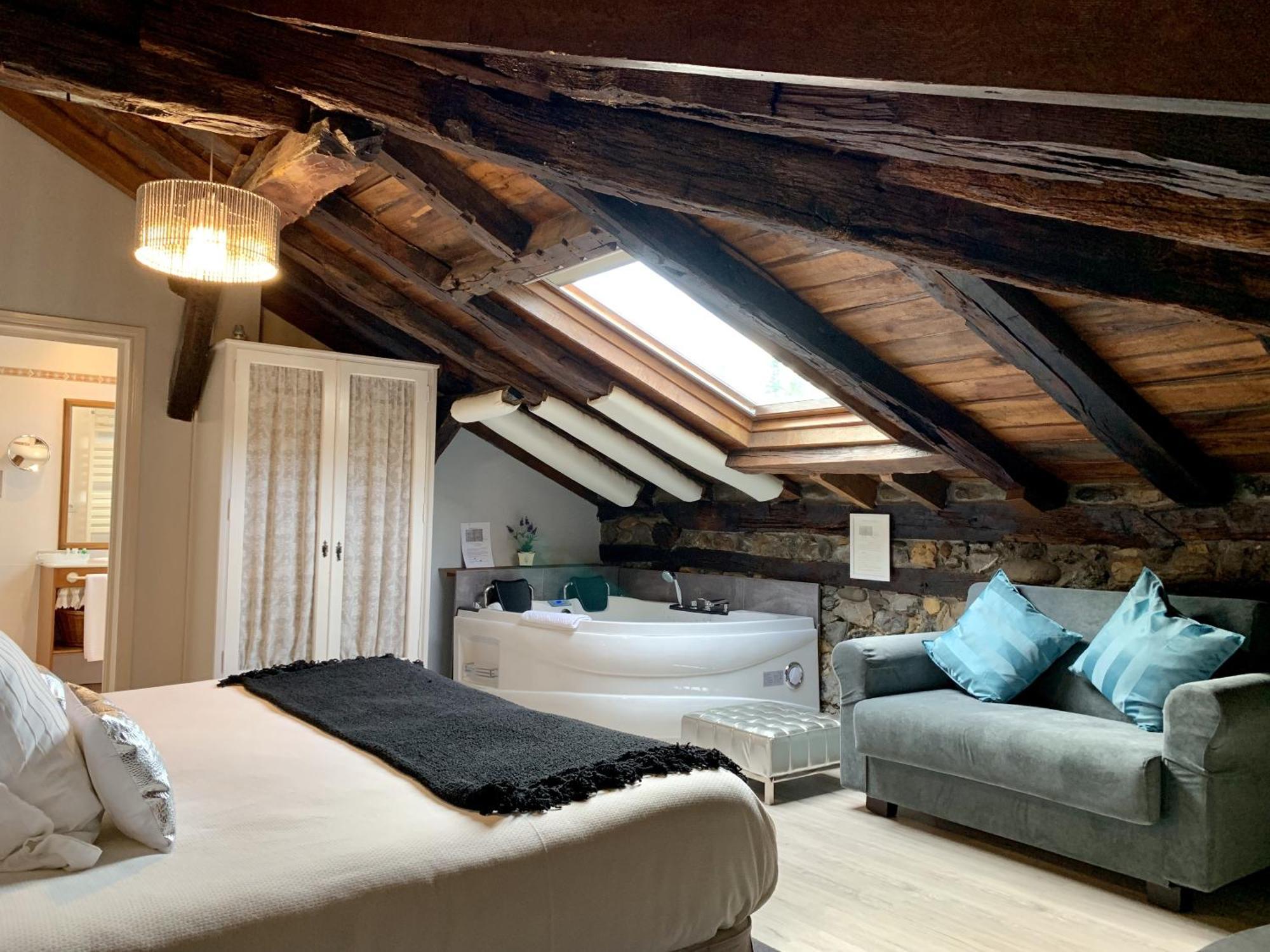 Akla Hotel Palacio Torre De Ruesga Calseca エクステリア 写真