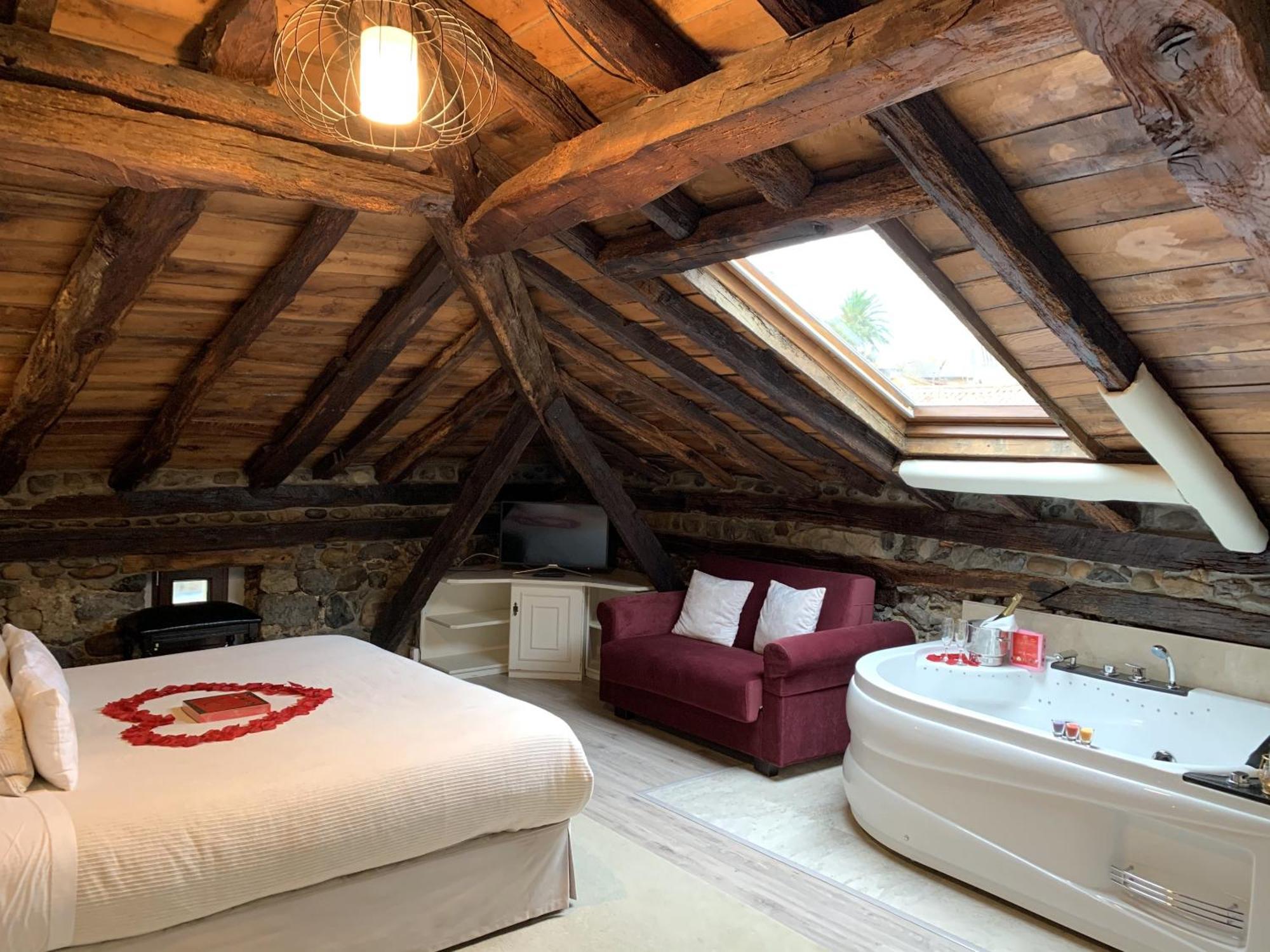 Akla Hotel Palacio Torre De Ruesga Calseca エクステリア 写真